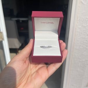 1 carat diamond band